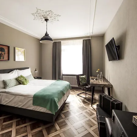 The Yard Hotel *